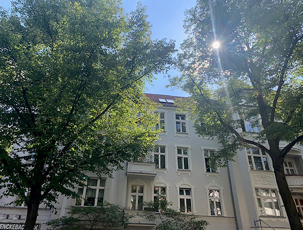 Fassade des Gebäudes Wenckebachstraße 11 / Friedrich-Wilhelm-Straße 90